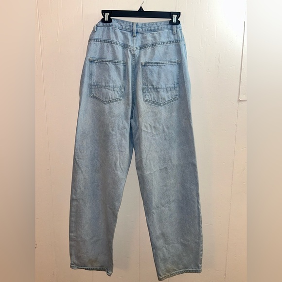 Fashion Nova - size 9 - Distressed & wide legged - Picture 3 of 3